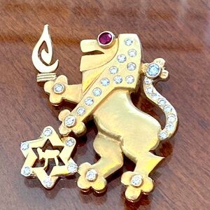 🦁 Lion pendant  14 Kt Gold  And Diamond 🦁
